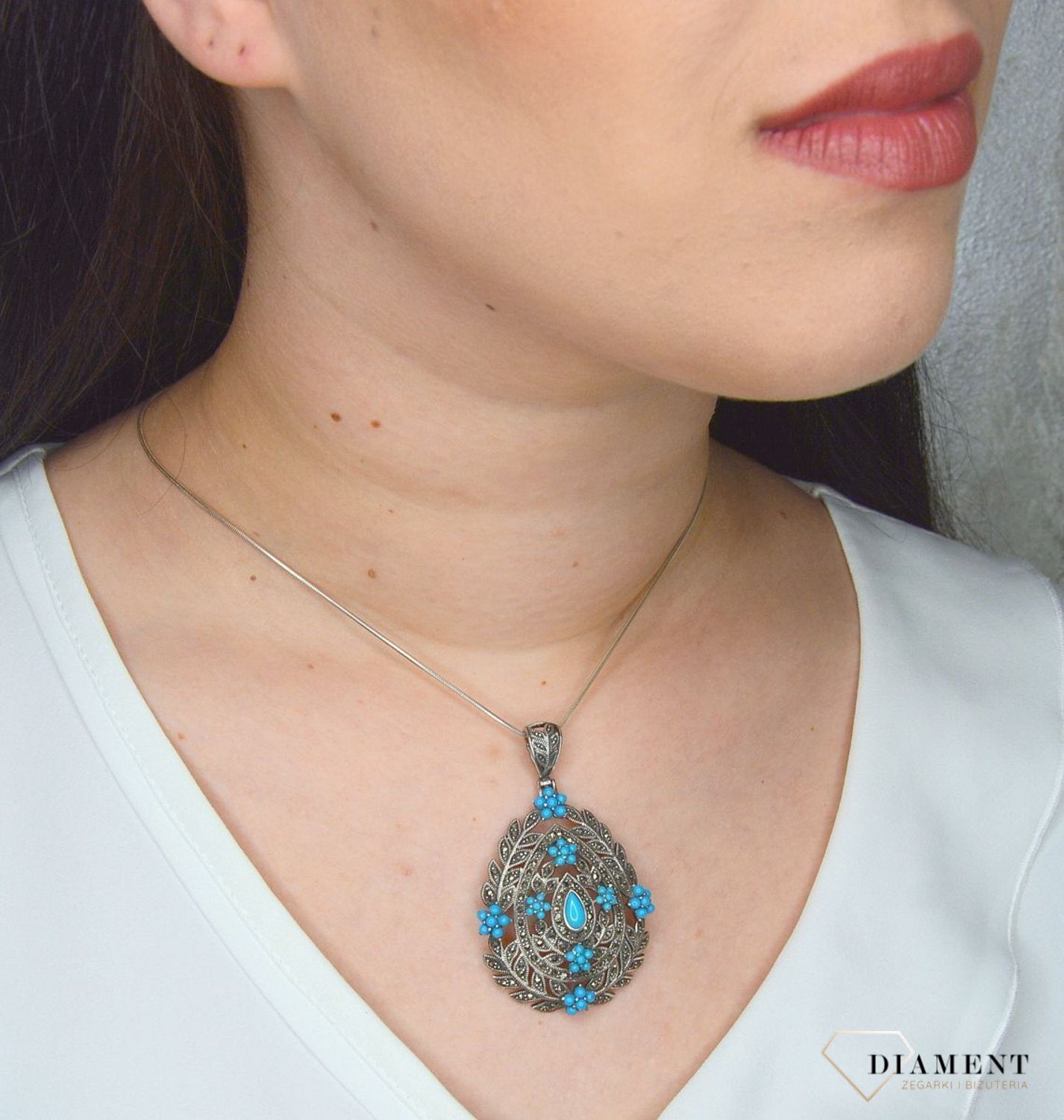 Zawieszka damska duża Markazyty niebieski kwiaty DIA-ZAW-2939-925.jpg