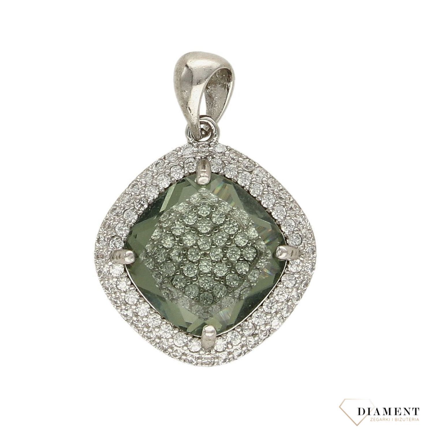 Srebrna zawieszka z cyrkoniami i zielonym kamieniem DIA-ZAW-2953-925.jpg