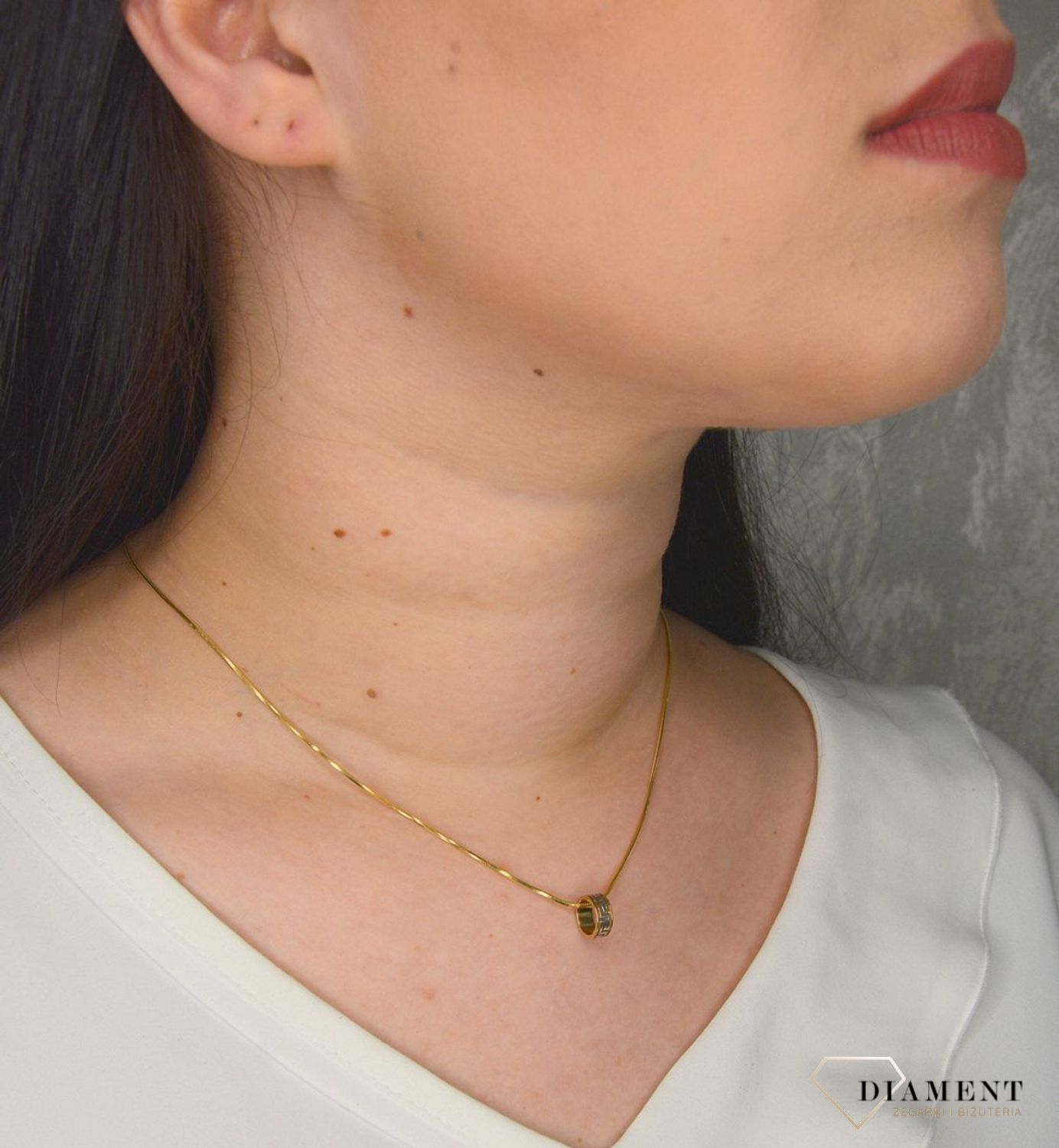 Złota zawieszka 333 kółko z drogą grecką białe złoto DIA-ZAW-2991-333.jpg