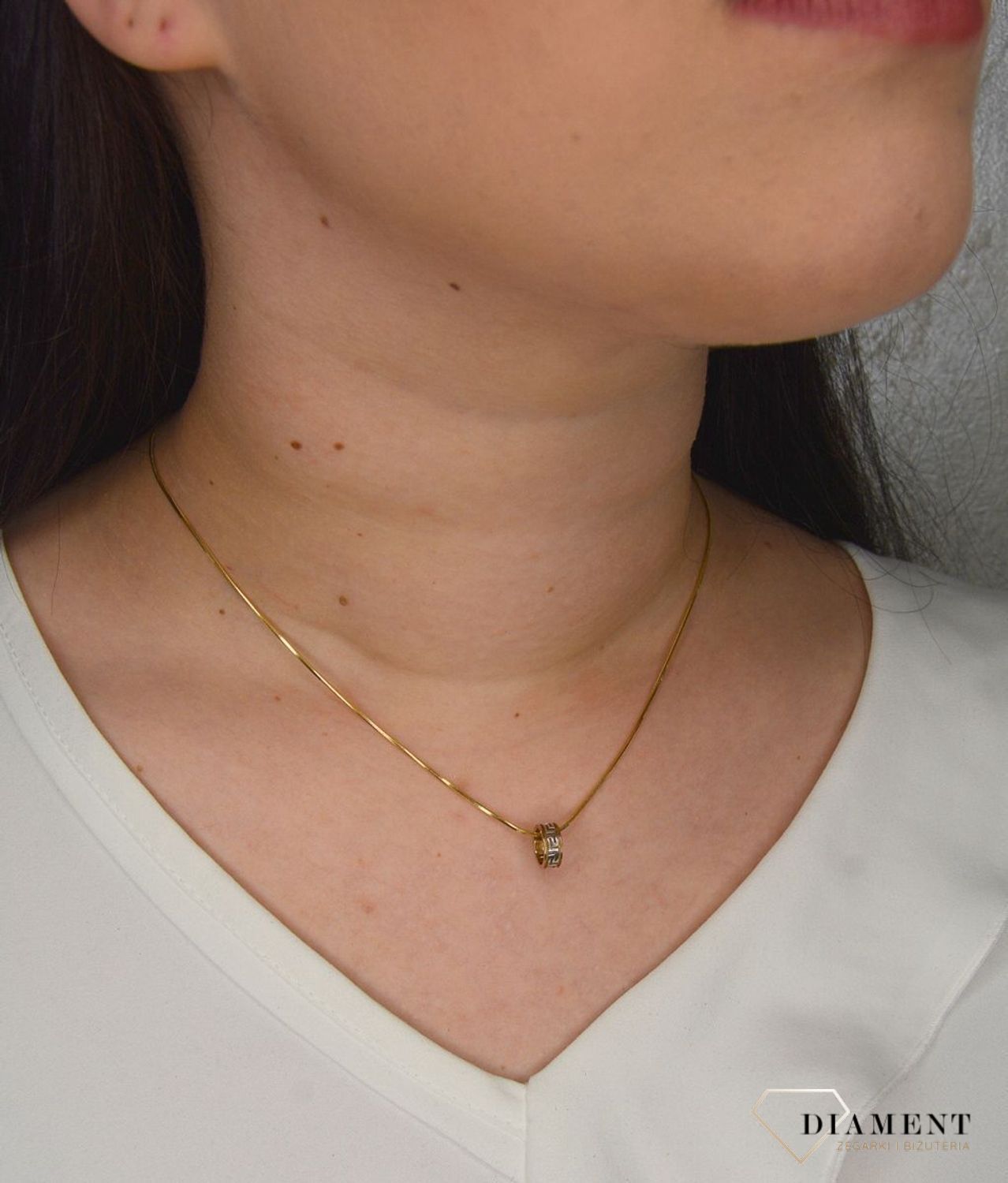 Złota zawieszka 333 kółko z drogą grecką białe złoto DIA-ZAW-2991-333.jpg