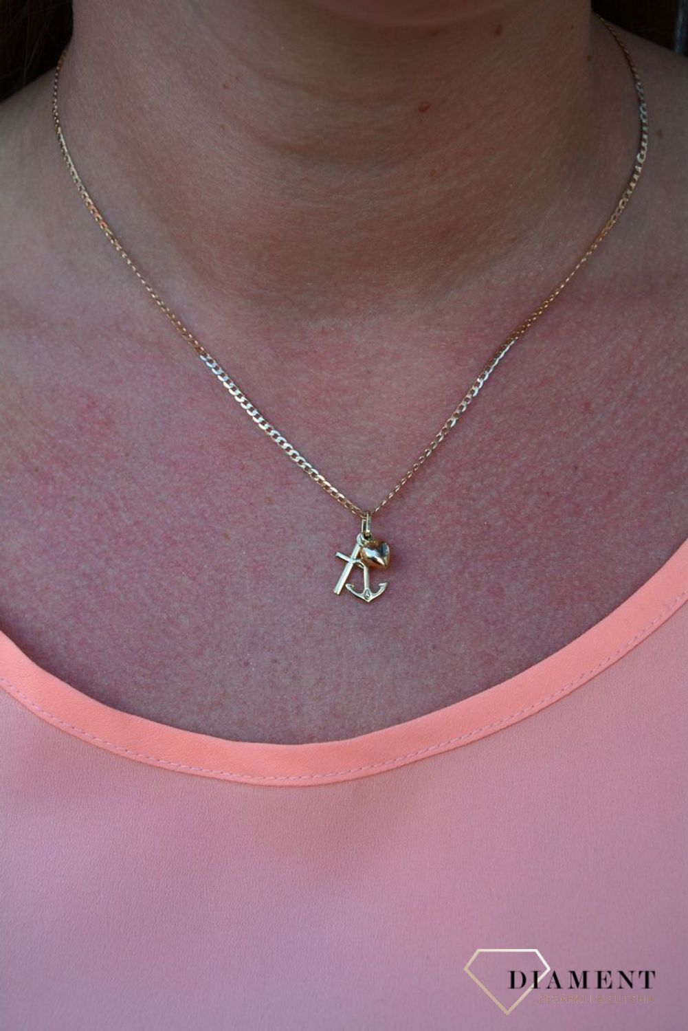 Zawieszka wiara,nadzieja,miłość próby 333 DIA-ZAW-3050-333. Wisiorek z 3-ma zawieszkami serce, krzyżyk, kotwica. Wisiorek ten to idealny pomysł na prezent..jpg