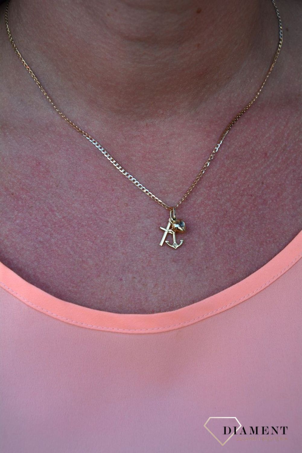 Zawieszka wiara,nadzieja,miłość próby 333 DIA-ZAW-3050-333. Wisiorek z 3-ma zawieszkami serce, krzyżyk, kotwica. Wisiorek ten to idealny pomysł na prezent..jpg