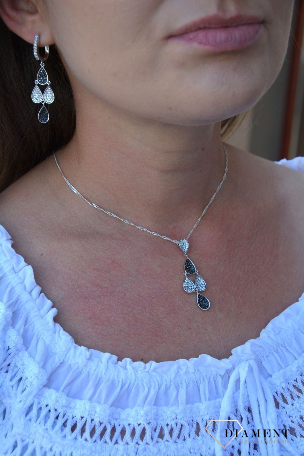 Srebrna zawieszka z czarnymi cyrkoniami DIA-ZAW-3086-925.jpg