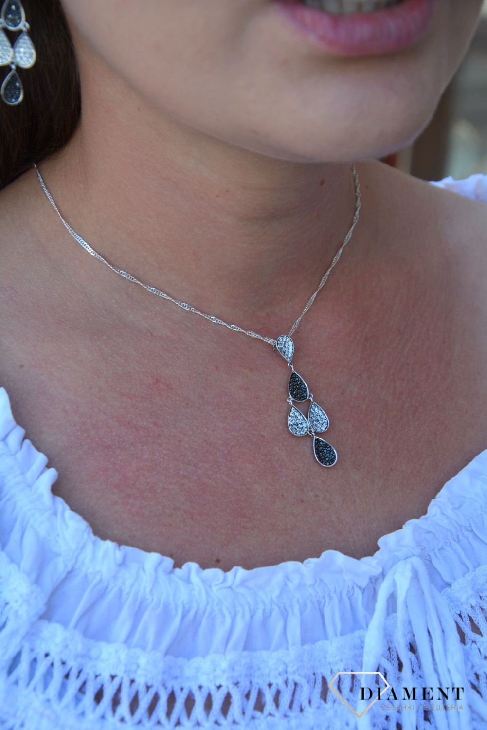 Srebrna zawieszka z czarnymi cyrkoniami DIA-ZAW-3086-925.jpg