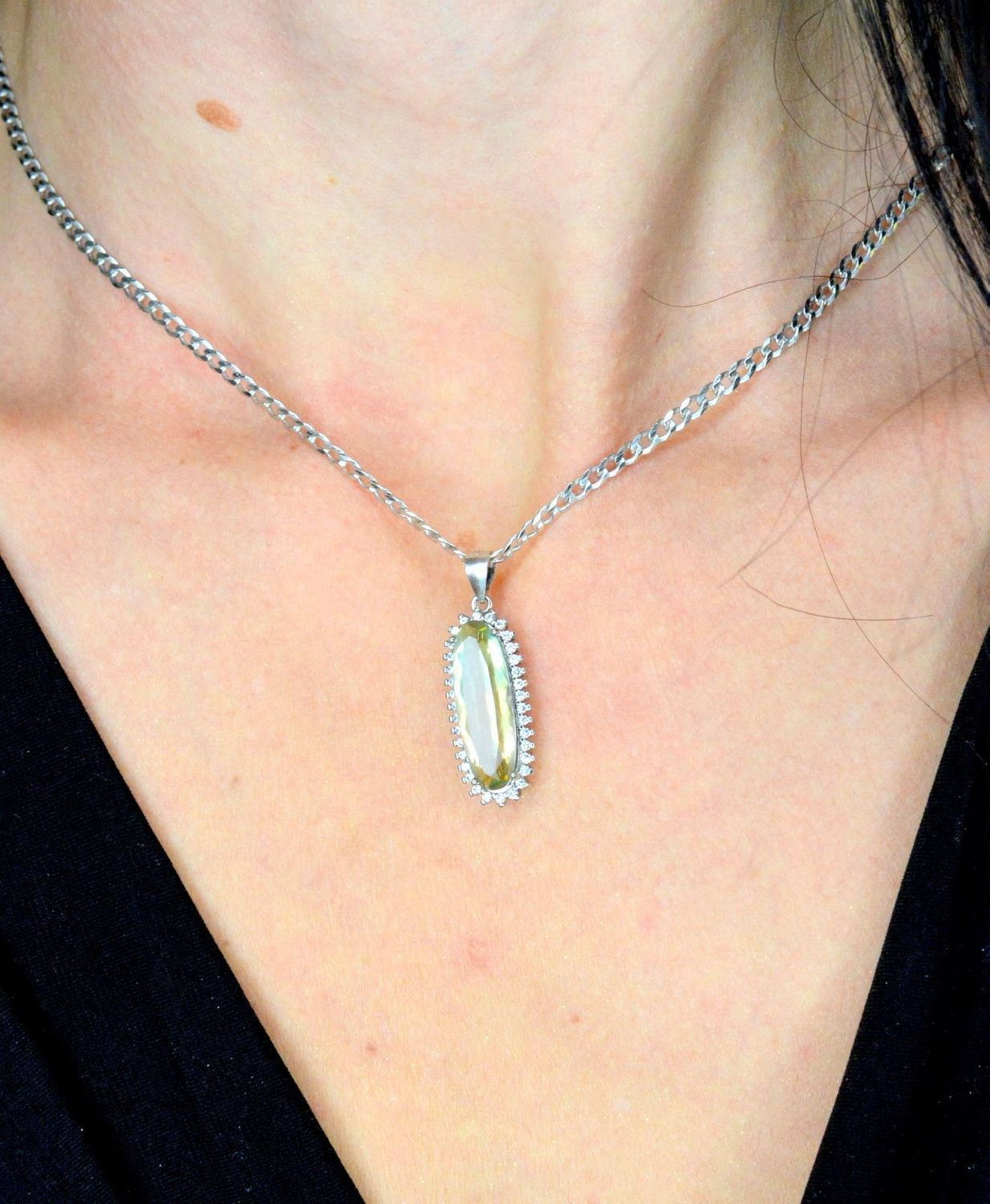 Srebrna zawieszka Swarovski zielony DIA-ZAW-3087-925.jpg