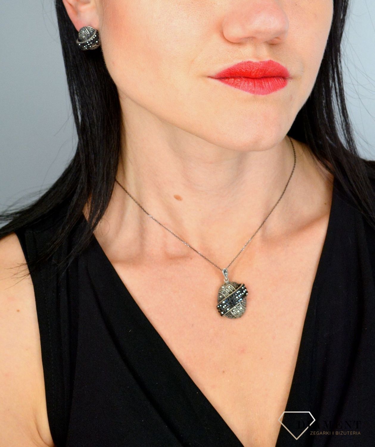 Srebrna zawieszka okrągła markazyty DIA-ZAW-3093-925.jpg