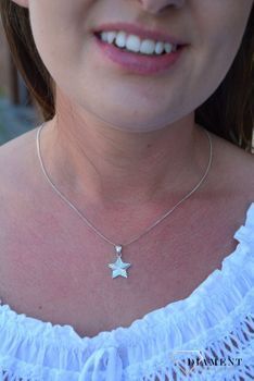 Srebrna zawieszka gwiazdka, tak skomponowany olśniewający wisiorek srebrny o wyjątkowym wzorze, w niezwykły sposób dopełni look wieczorowych oraz eleganckich stylizacji (3).JPG