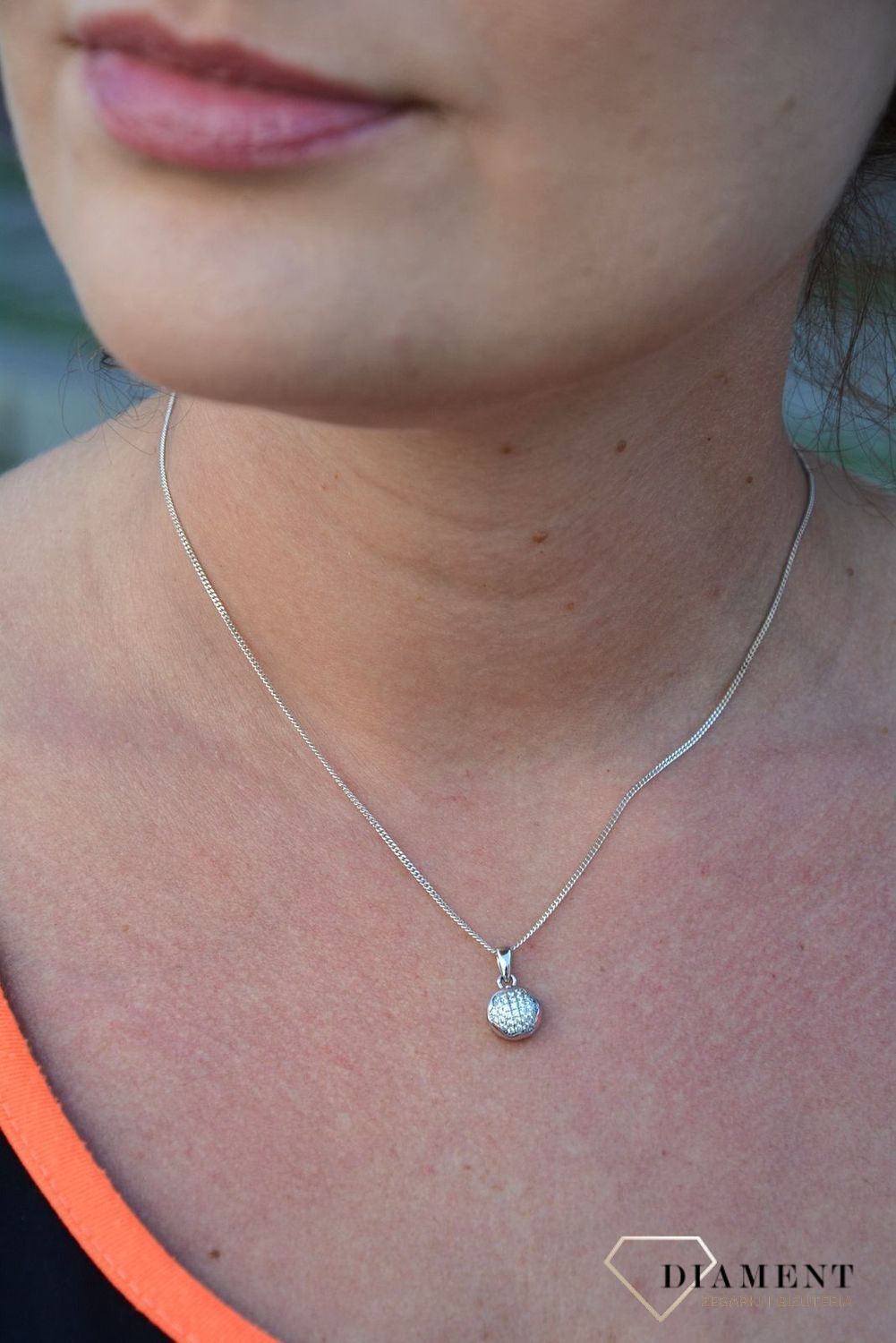 Srebrna zawieszka ozdobiona cyrkonią DIA-ZAW-3182-925.jpg