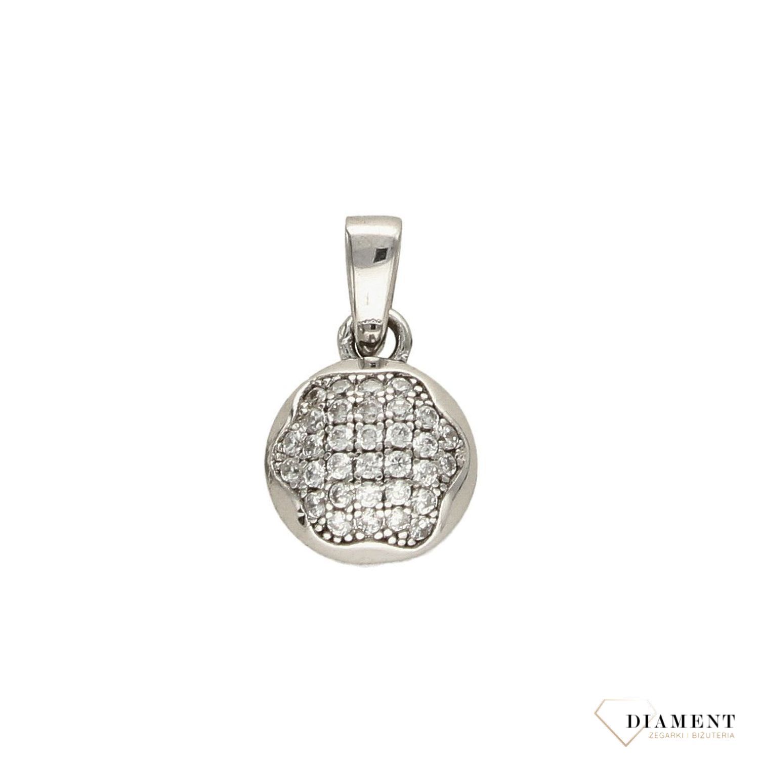 Srebrna zawieszka ozdobiona cyrkonią DIA-ZAW-3182-925.jpg