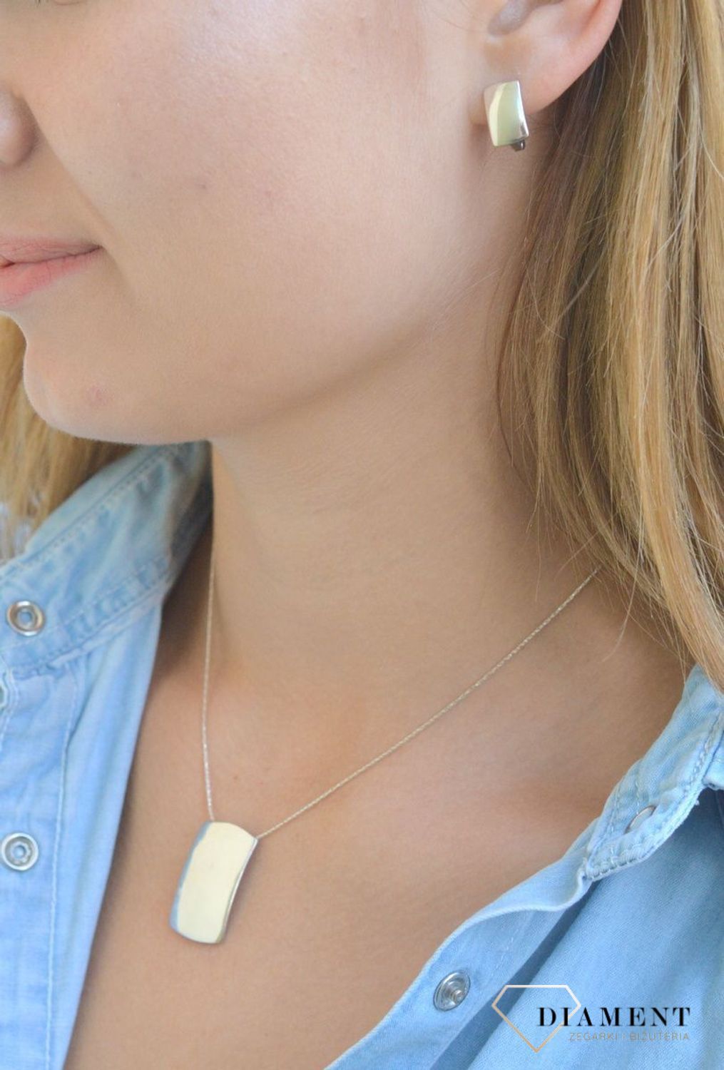 Zawieszka srebrna prostokątna blaszka DIA-ZAW-3184-925. Zawieszka srebrna damska. Zawieszka prosta blaszka. Zawieszka srebrna blaszka. Blaszka gładka. Wisiorek gładka blaszka. Zawieszka idealna na prezent..jpg