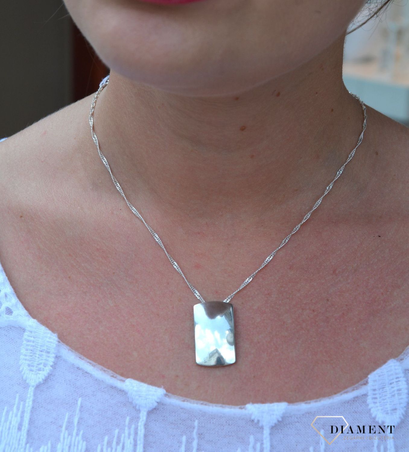 Zawieszka srebrna prostokątna blaszka DIA-ZAW-3184-925. Zawieszka srebrna damska. Zawieszka prosta blaszka. Zawieszka srebrna blaszka. Blaszka gładka. Wisiorek gładka blaszka. Zawieszka idealna na prezent..jpg