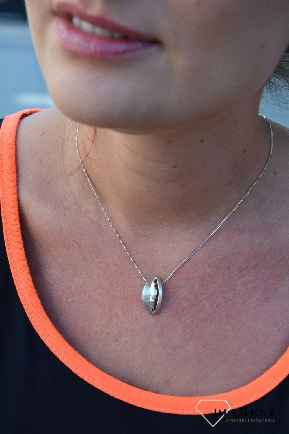Srebrna zawieszka matowe i błyszczące połączenie DIA-ZAW-3188-925.jpg