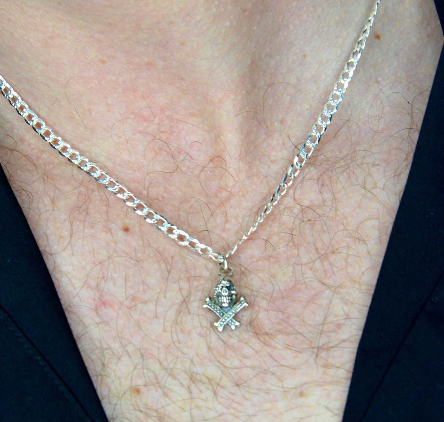 Srebrna zawieszka męska Pirat Czaszka DIA-ZAW-3190-925. Srebrna zawieszka męska. Srebrna zawieszka czaszka. Czaszka pirata męska. Zawieszka męska na prezent..jpg