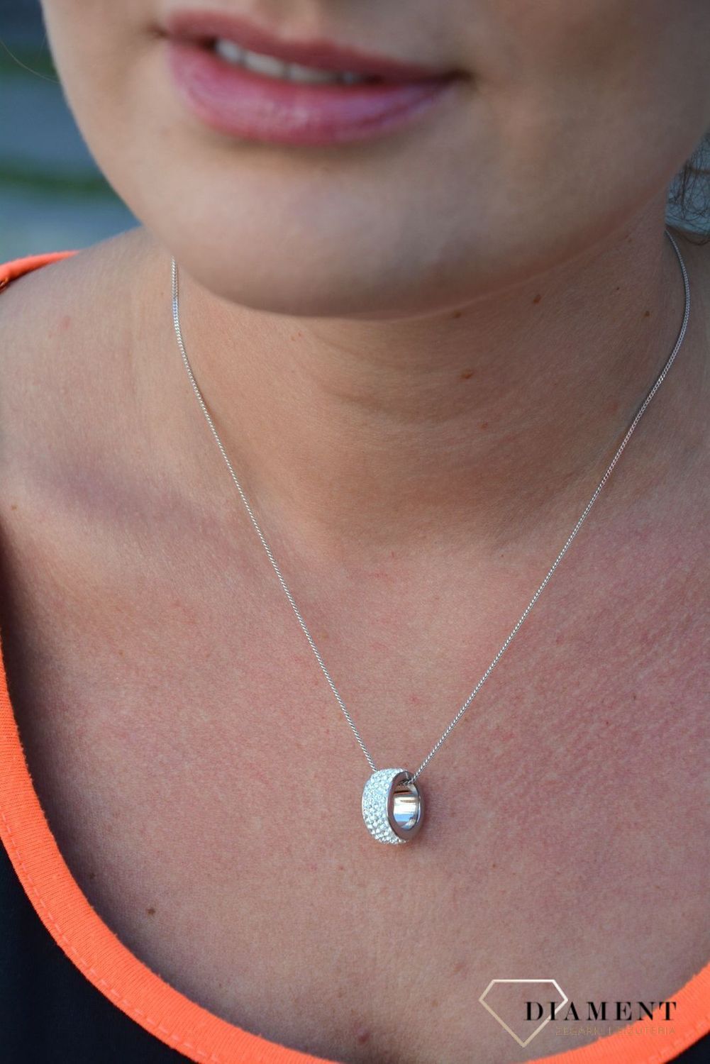 Srebrna zawieszka kółko ozdobione cyrkonią DIA-ZAW-3207-925.jpg