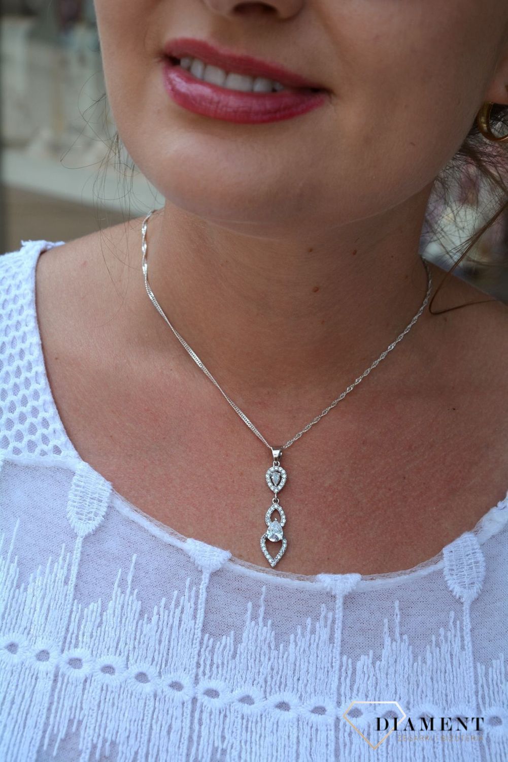 Zawieszka srebrna podłużna z cyrkoniami DIA-ZAW-3211-925.jpg