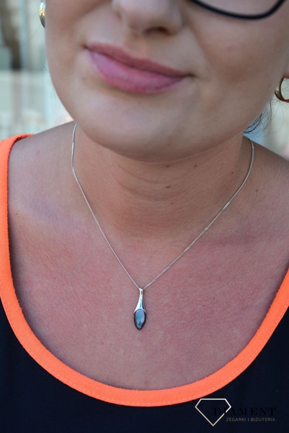 Srebrna zawieszka łezka z masą perłową DIA-ZAW-3212-925.jpg