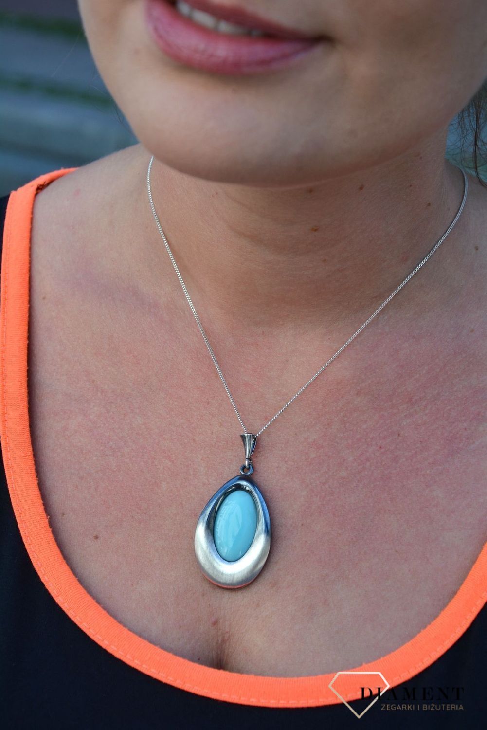 Srebrna zawieszka owal cieniowany z turkusem syntetycznym DIA-ZAW-3216-925.jpg