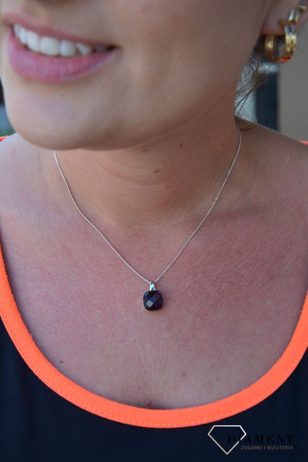 Srebrna zawieszka fioletowy kryształ kształt kwadrat DIA-ZAW-3225-925.jpg