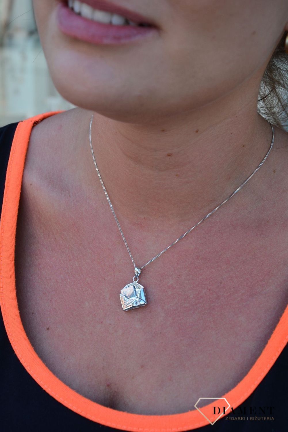 Srebrna zawieszka koperta z ruchomym listem DIA-ZAW-3227-925.jpg