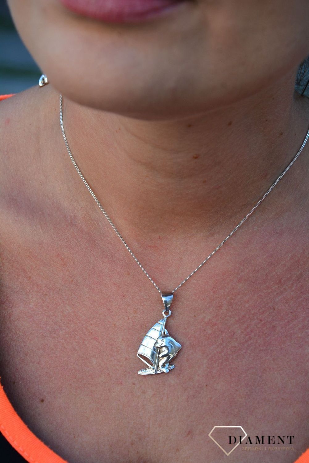 Srebrna zawieszka delfin na żaglach DIA-ZAW-3233-925.jpg
