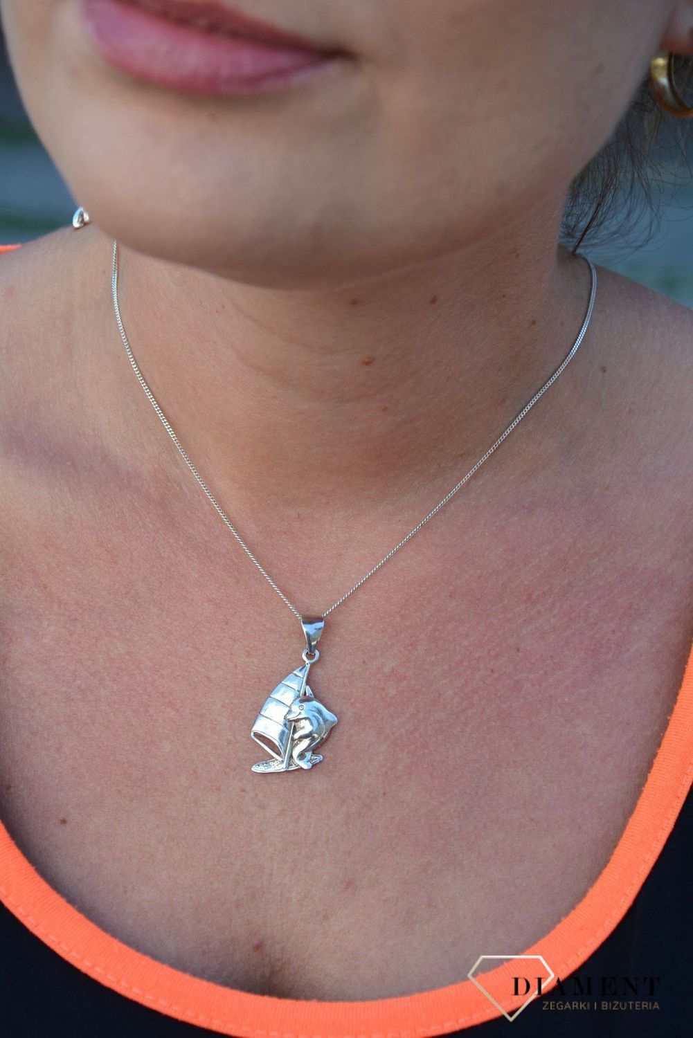 Srebrna zawieszka delfin na żaglach DIA-ZAW-3233-925.jpg