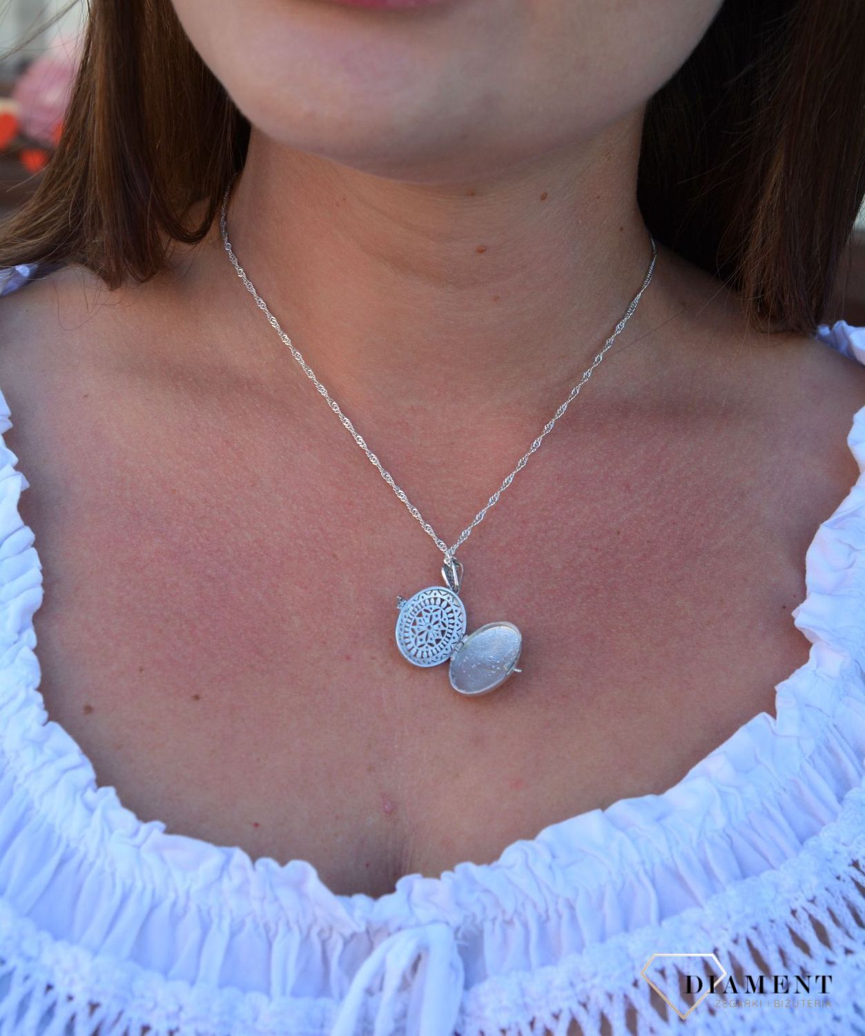 Srebrna zawieszka ozdobne puzderko w cyrkonie DIA-ZAW-3260-925.jpg