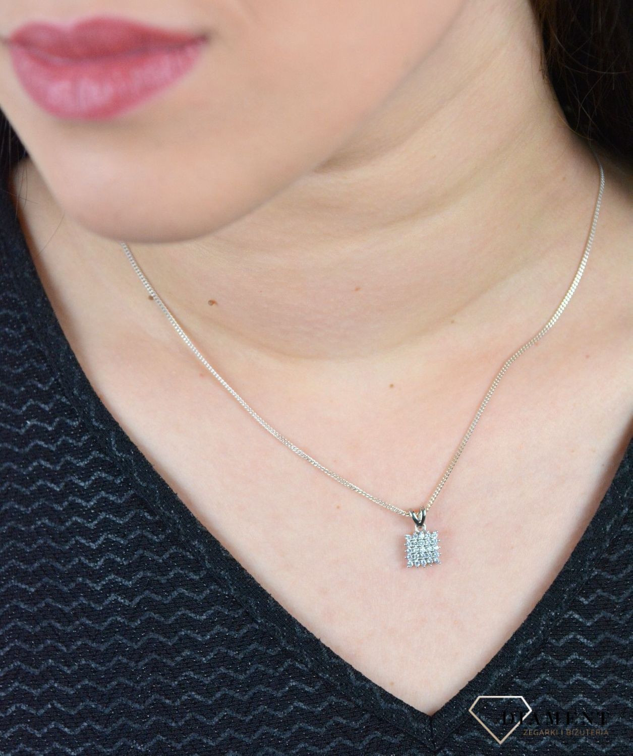 Srebrna zawieszka kwadrat z cyrkoniami DIA-ZAW-3336-925.jpg