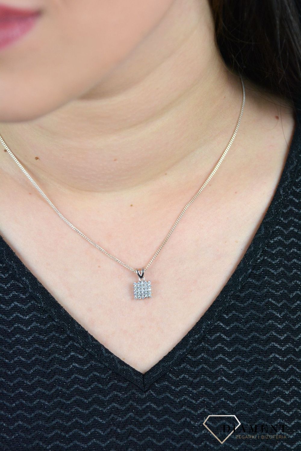 Srebrna zawieszka kwadrat z cyrkoniami DIA-ZAW-3336-925.jpg