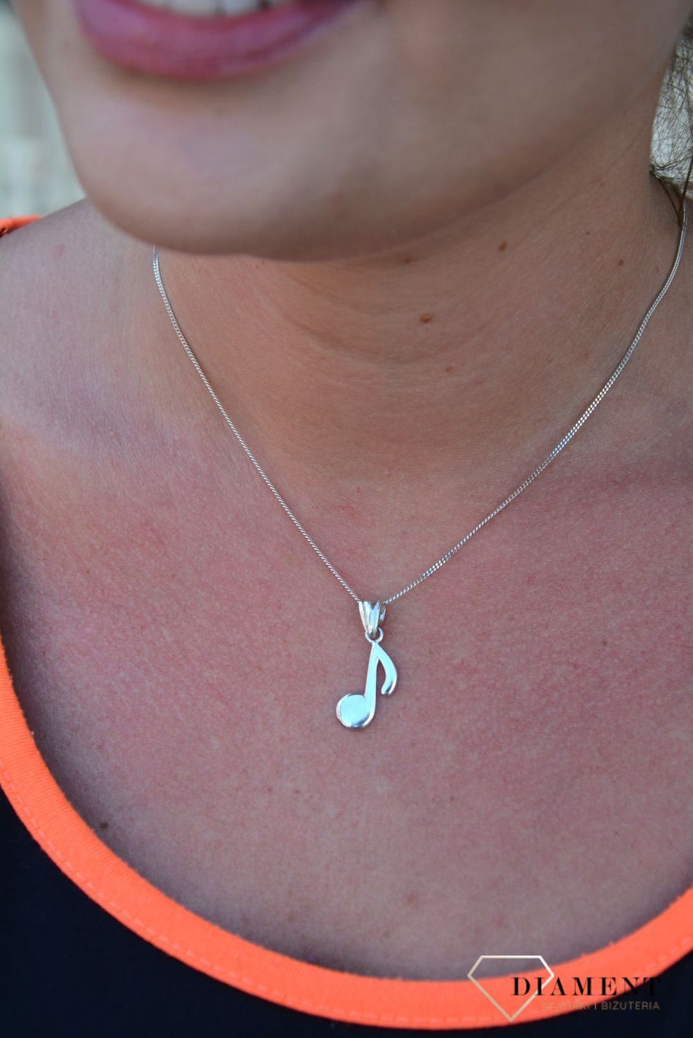 Srebrna zawieszka w kształcie nutki DIA-ZAW-3341-925.jpg