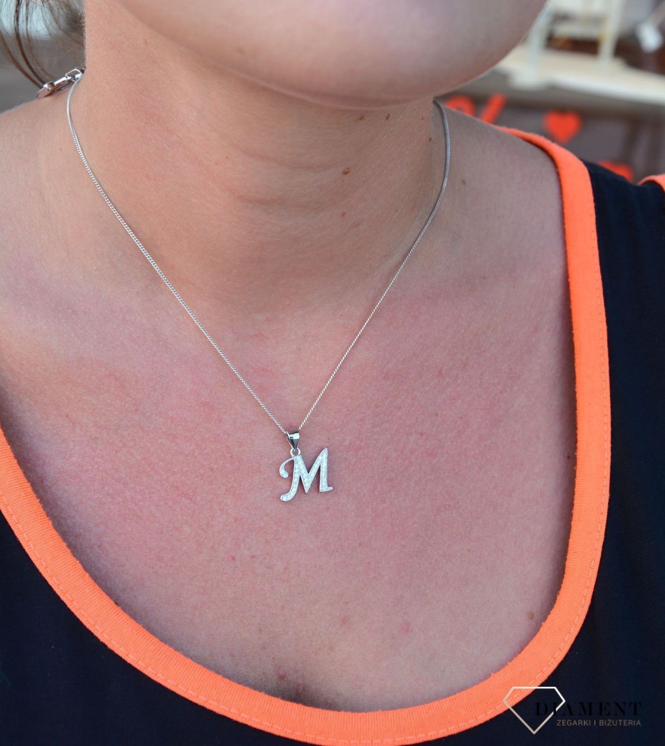 Srebrna zawieszka Literka M z cyrkoniami DIA-ZAW-3530M-925.jpg