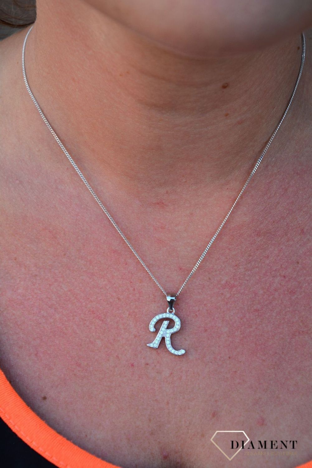 Srebrna zawieszka literka R z cyrkonią DIA-ZAW-3530R-925.jpg