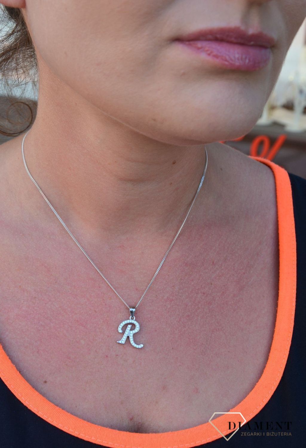 Srebrna zawieszka literka R z cyrkonią DIA-ZAW-3530R-925.jpg