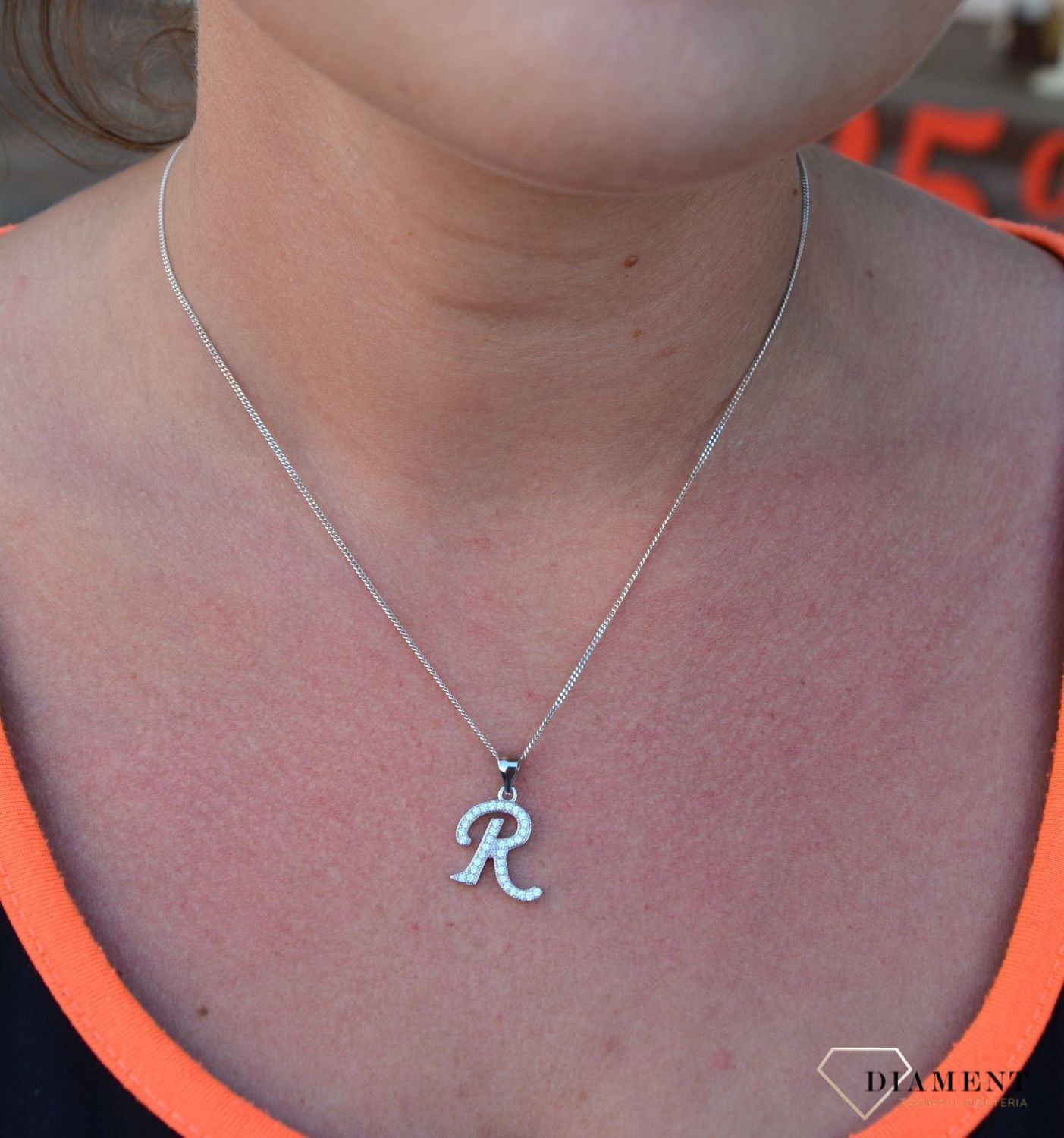 Srebrna zawieszka literka R z cyrkonią DIA-ZAW-3530R-925.jpg