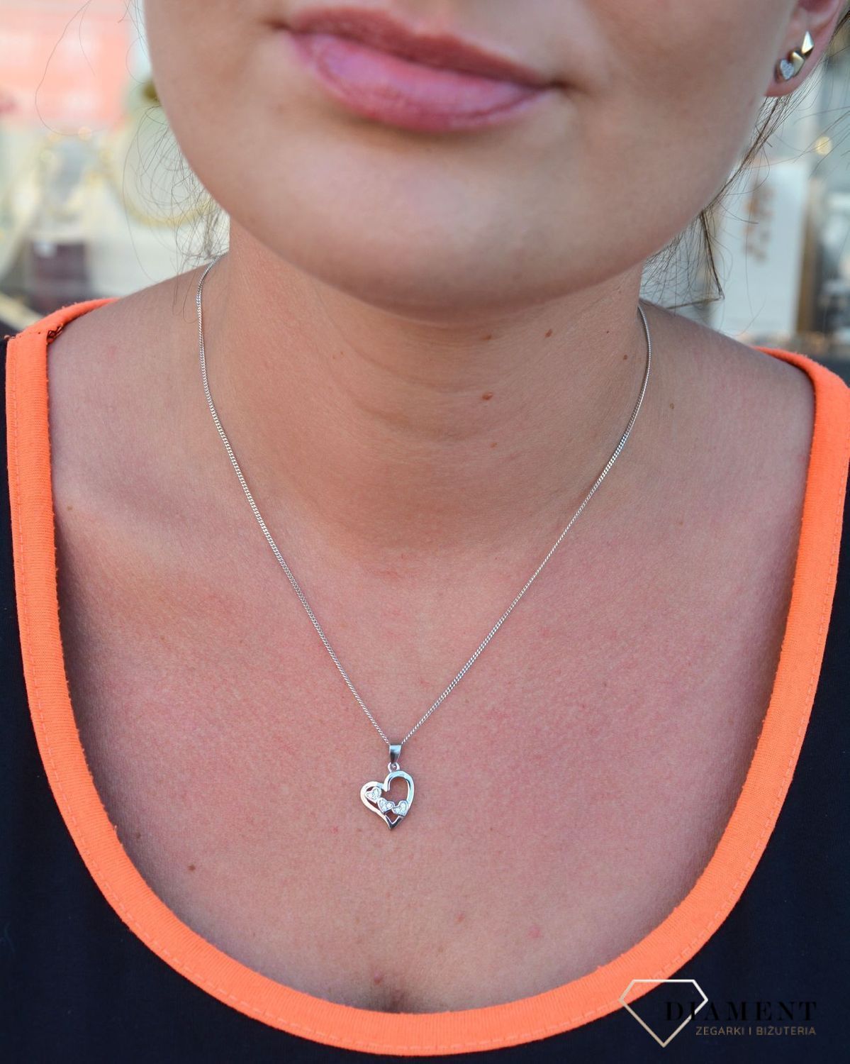 Srebrna zawieszka w kształcie serce z cyrkoniami DIA-ZAW-3532-925.jpg