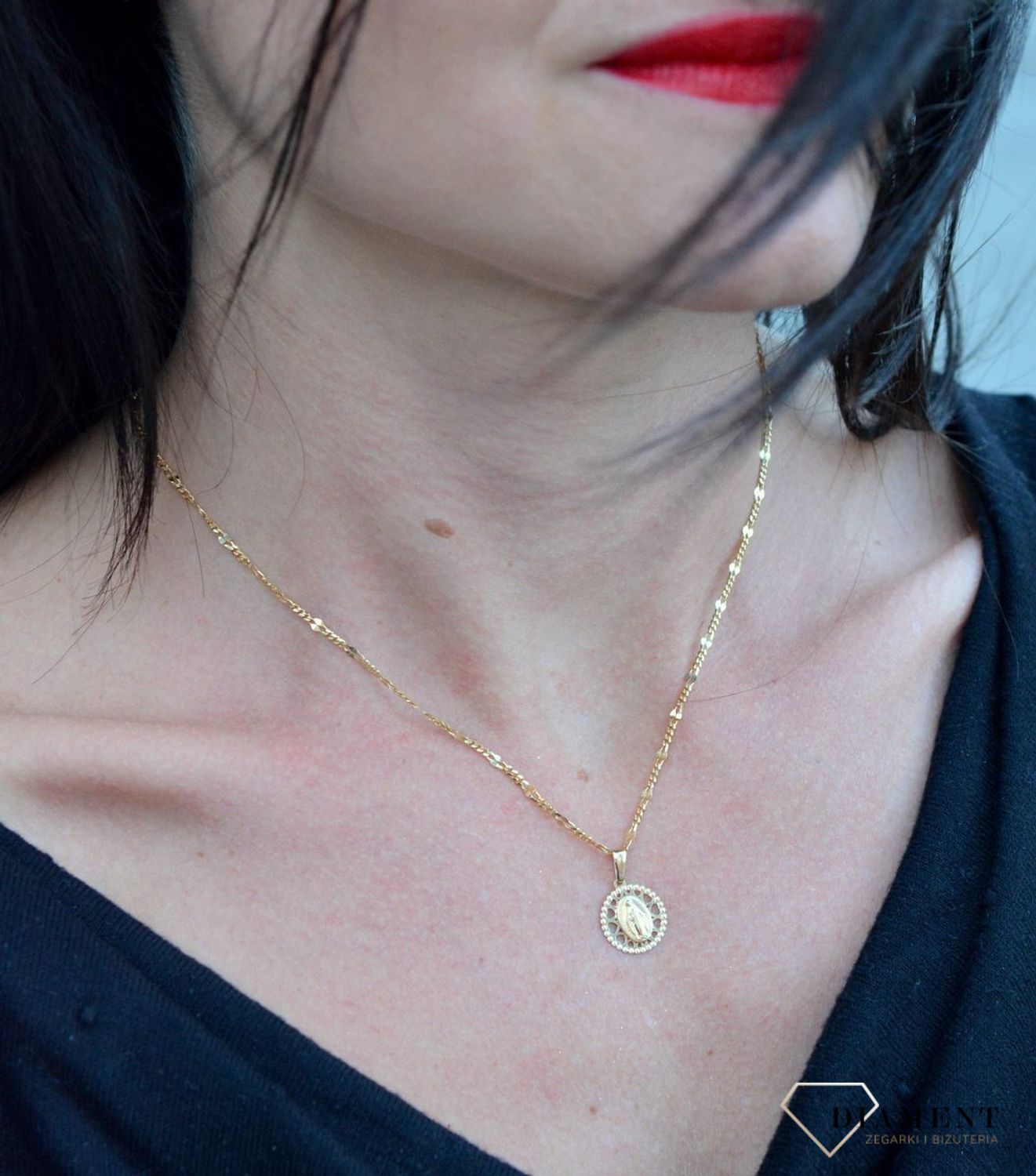 Złota zawieszka okrągły medalik z serduszkami 'Cudowny Medalik' Maryja Niepokalana DIA-ZAW-3664-585. Piękny medalik o bogatej symbolice religijnej.jpg