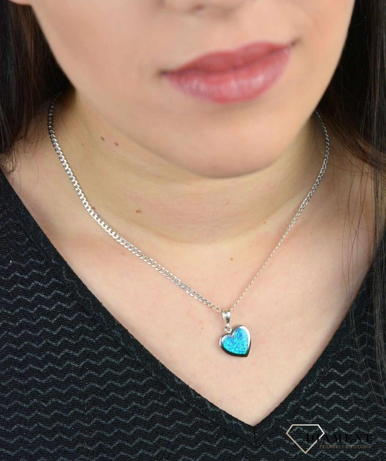 Srebrna zawieszka w kształcie serca ozdobiona opalem DIA-ZAW-3951-925.jpg