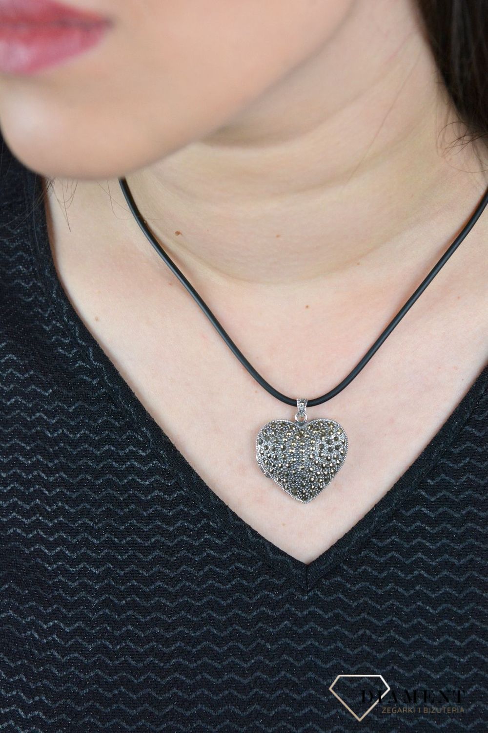 Srebrna zawieszka serce z markazytami Puzderko DIA-ZAW-3956-925.jpg