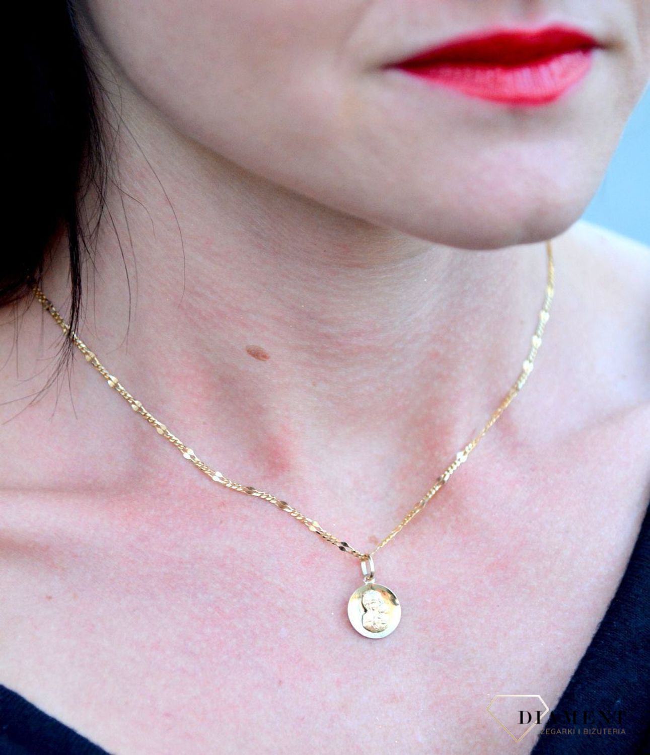 Złota zawieszka okrągły medalik 'Matka Boska Częstochowska' DIA-ZAW-4202-585.jpg