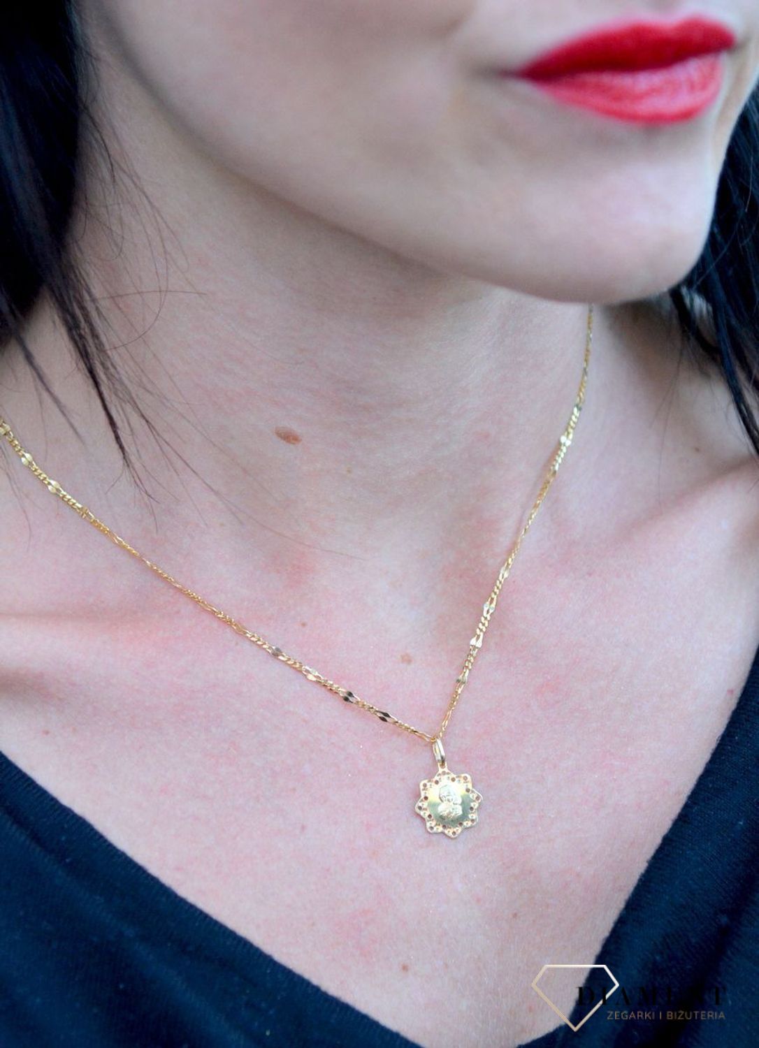 Złota zawieszka medalik w kwiatku z Matką Boską DIA-ZAW-4203-585.jpg