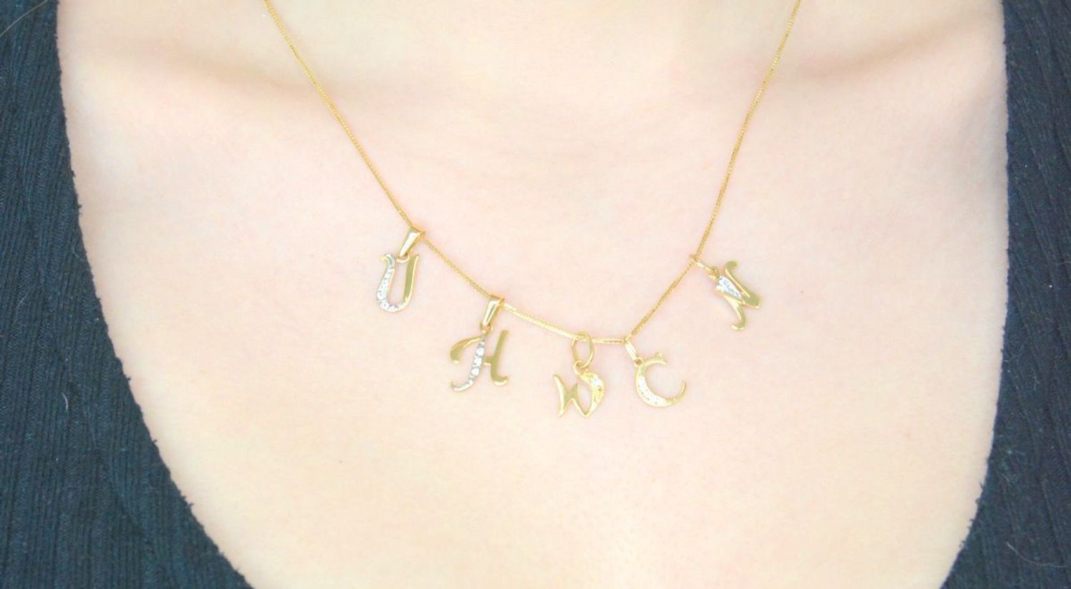 Zawieszka złota literka C, litera C próba 585 DIA-ZAW-4234C-585. Złota zawieszka z literką na prezent. Zawieszka serce dla kobiety. Personalizowana zawieszka. Zawieszka z literą.1.jpg