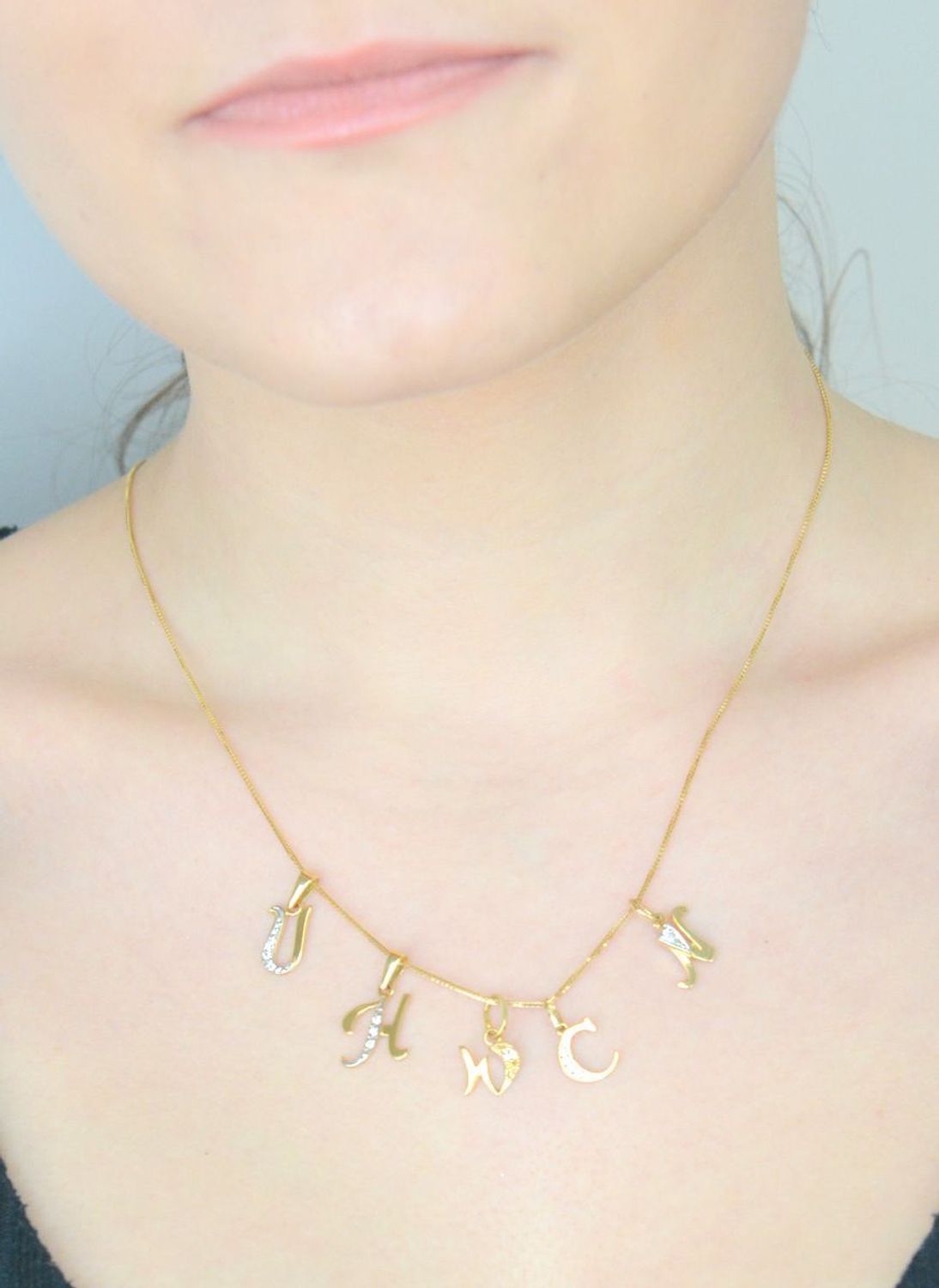 Zawieszka złota literka C, litera C próba 585 DIA-ZAW-4234C-585. Złota zawieszka z literką na prezent. Zawieszka serce dla kobiety. Personalizowana zawieszka. Zawieszka z literą.1.jpg