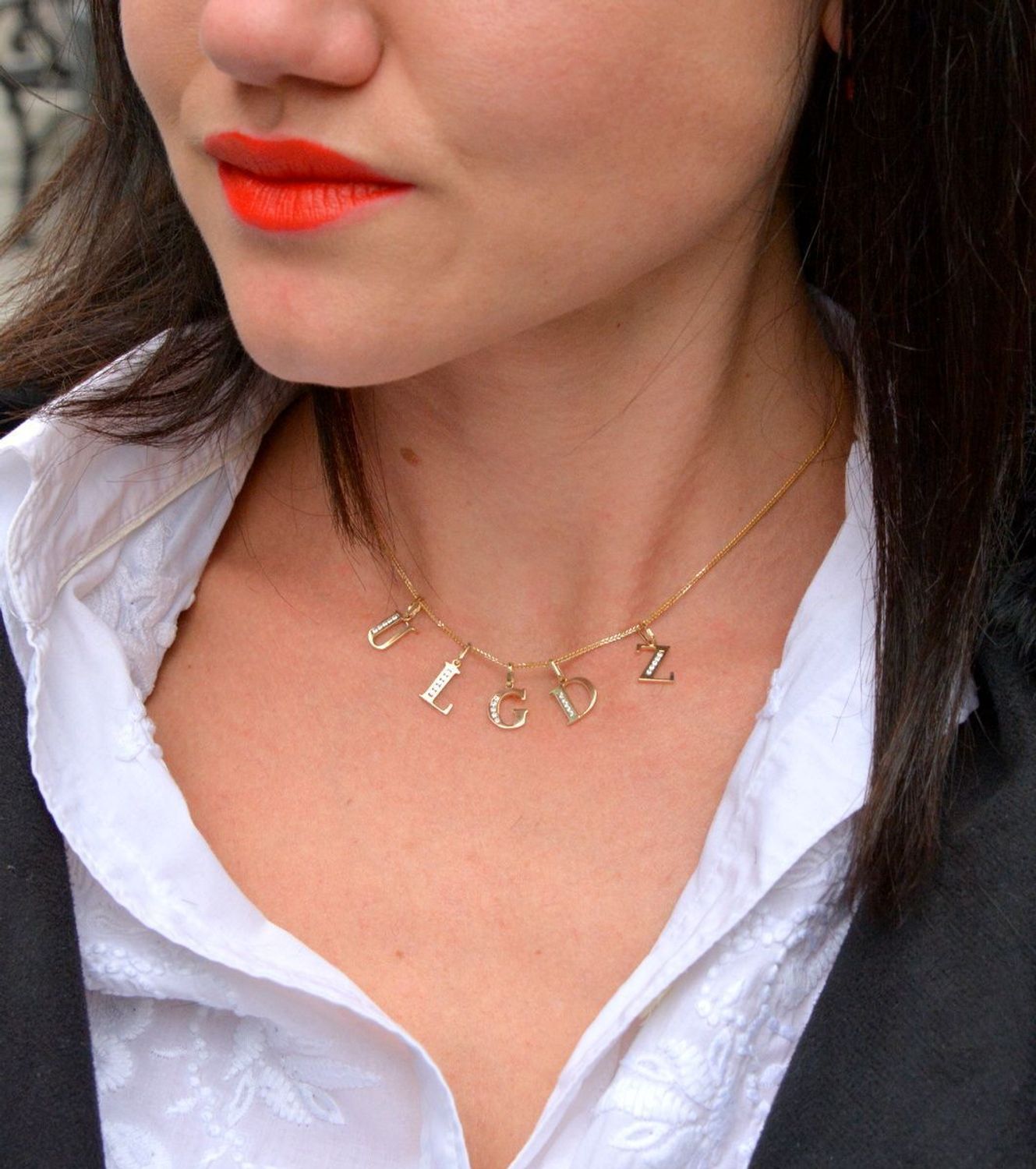 Złota zawieszka w kształcie literki L wykonana z wysokiej próby złota 585..jpg