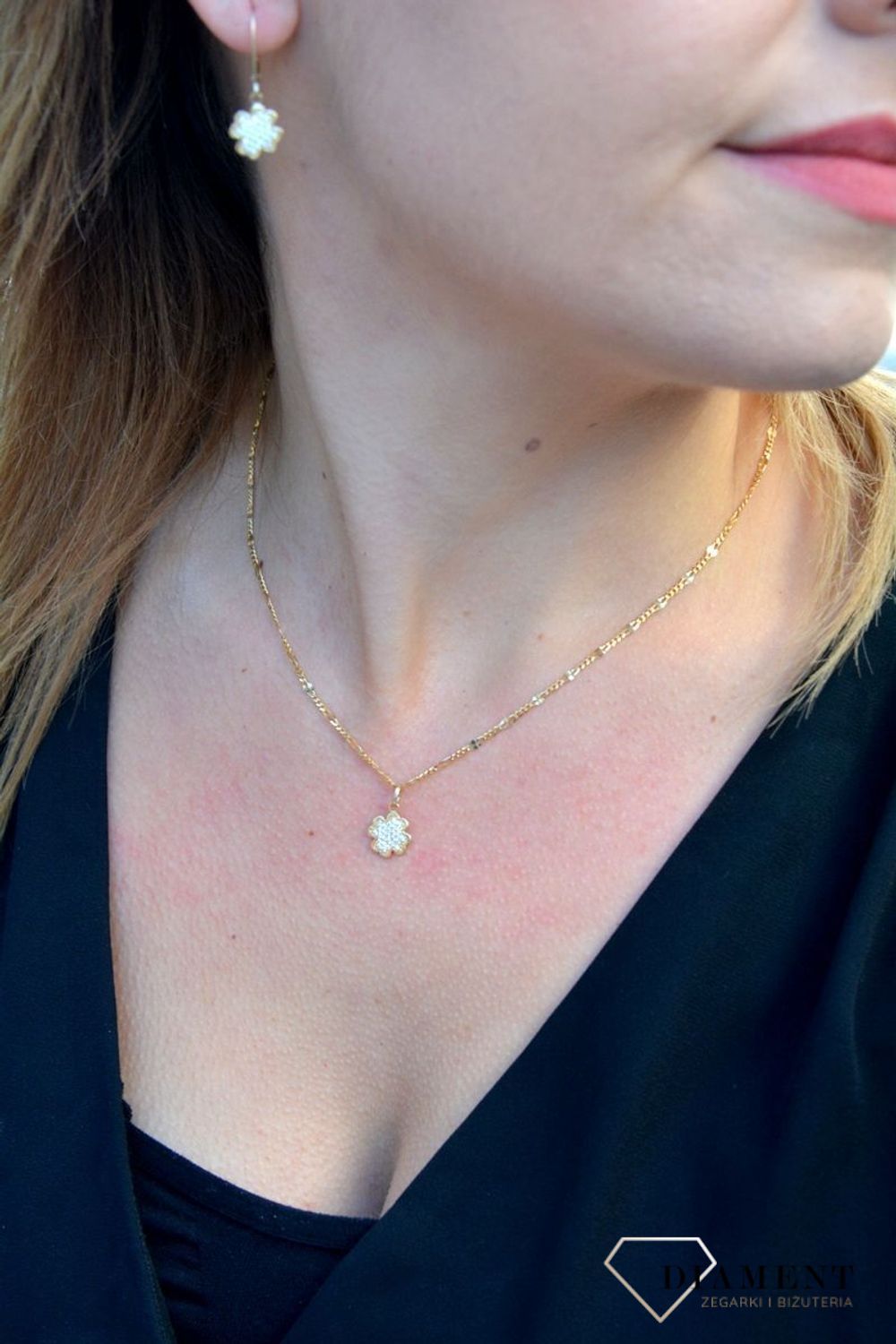 Złota zawieszka w kształcie koniczynki z cyrkonią DIA-ZAW-4313-585.jpg