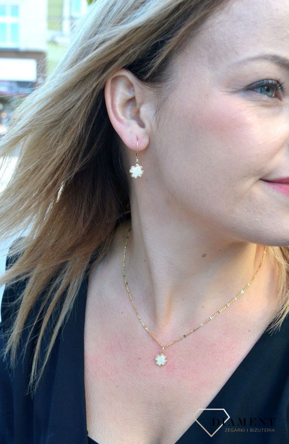 Złota zawieszka w kształcie koniczynki z cyrkonią DIA-ZAW-4313-585.jpg