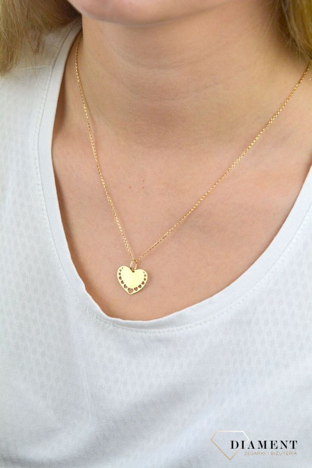 Złota zawieszka 585 serce ozdobione małymi serduszkami DIA-ZAW-4314-585.jpg