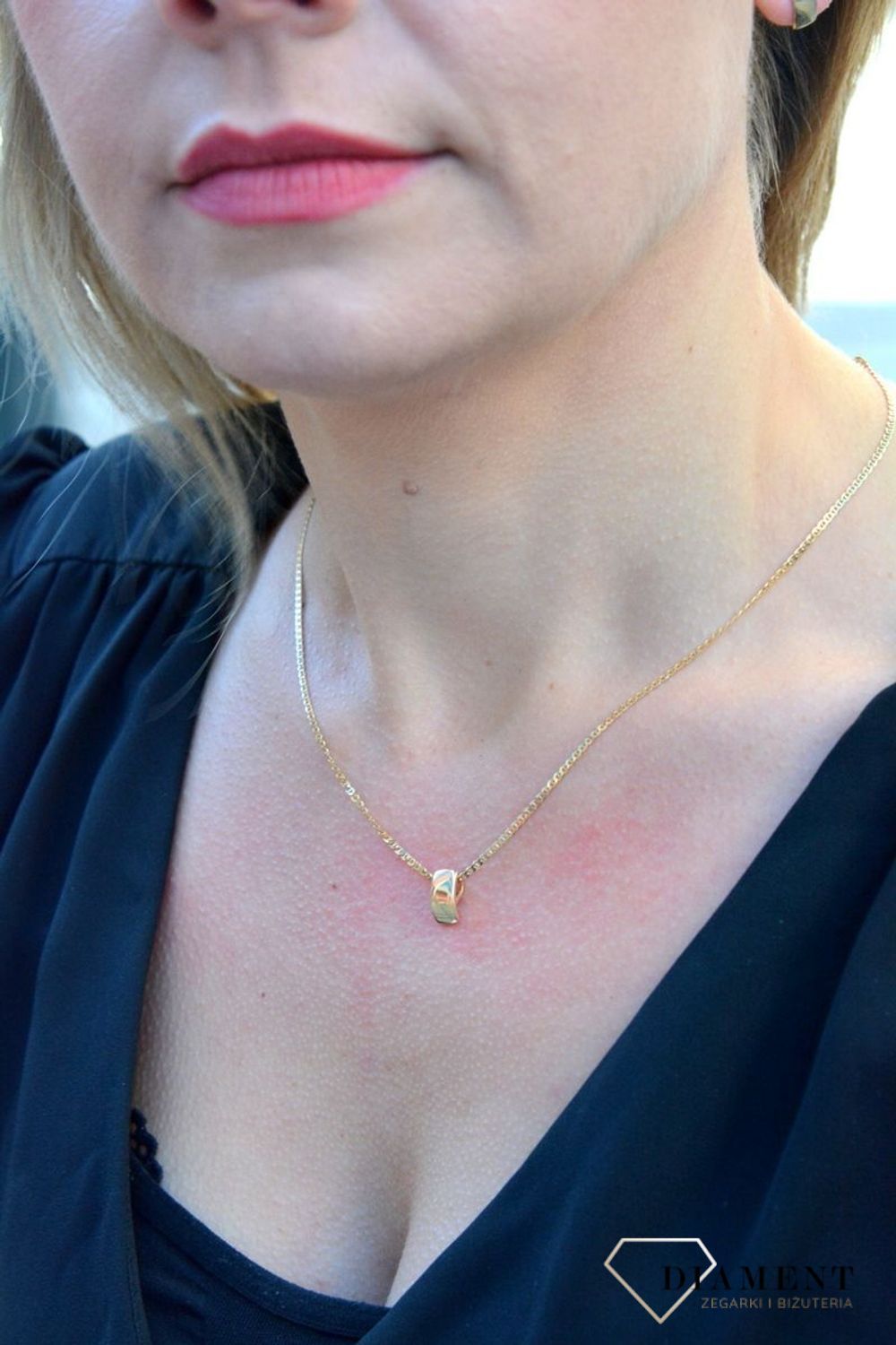 Złota zawieszka mała, gładka blaszka DIA-ZAW-4315-585.jpg