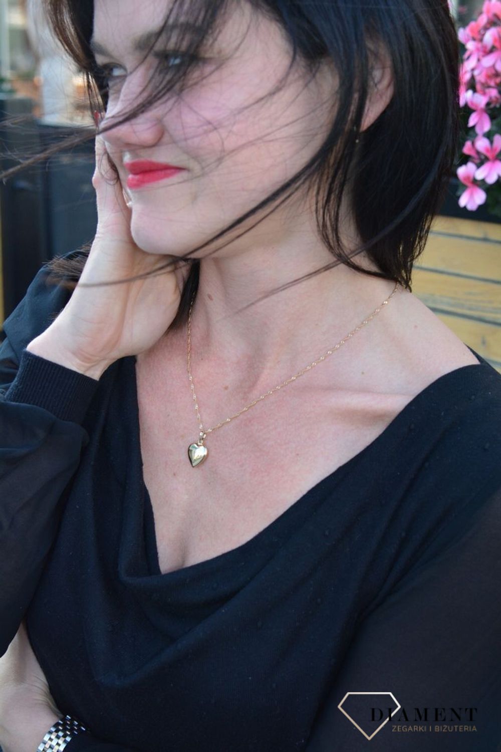 Złota zawieszka wypukłe, gładkie serce DIA-ZAW-4391-585. Zawieszka w formie wypukłego serca o gładkiej powierzchni.jpg