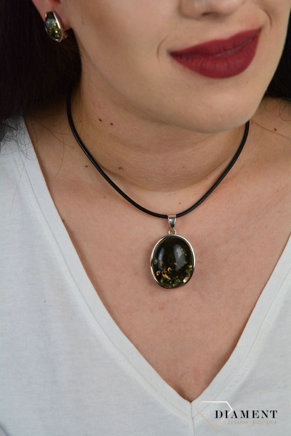 Zawieszka z bursztynem w interesującym zielonym odcieniu DIA-ZAW-4496-925.jpg