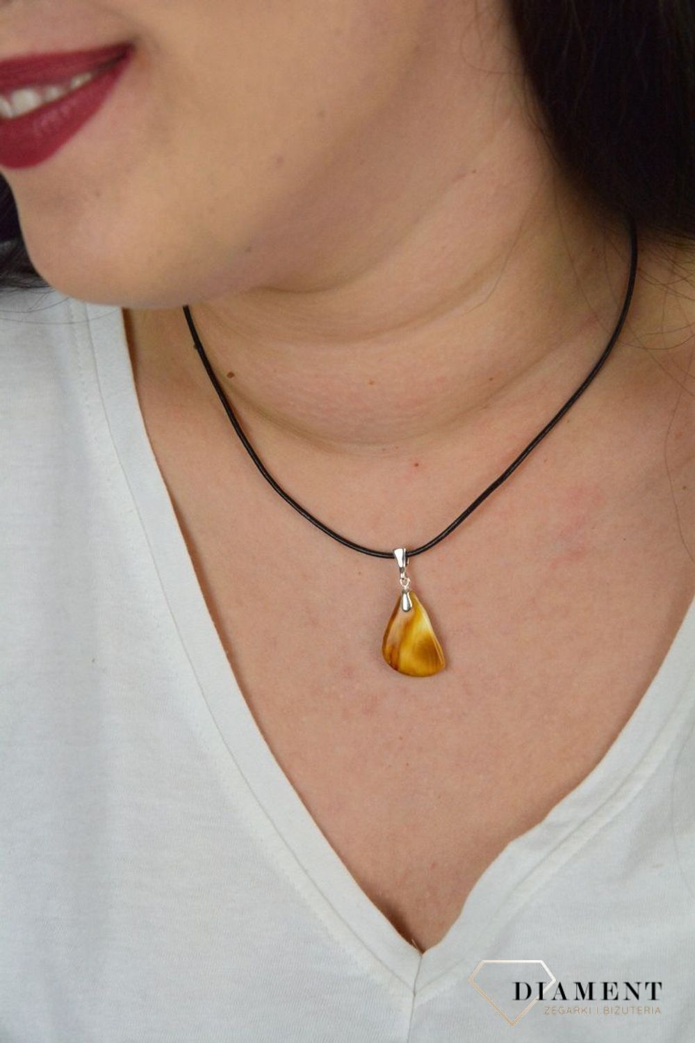 Zawieszka bursztyn w pięknej kolorystyce ze srebrną zawieszką DIA-ZAW-4542-925.jpg