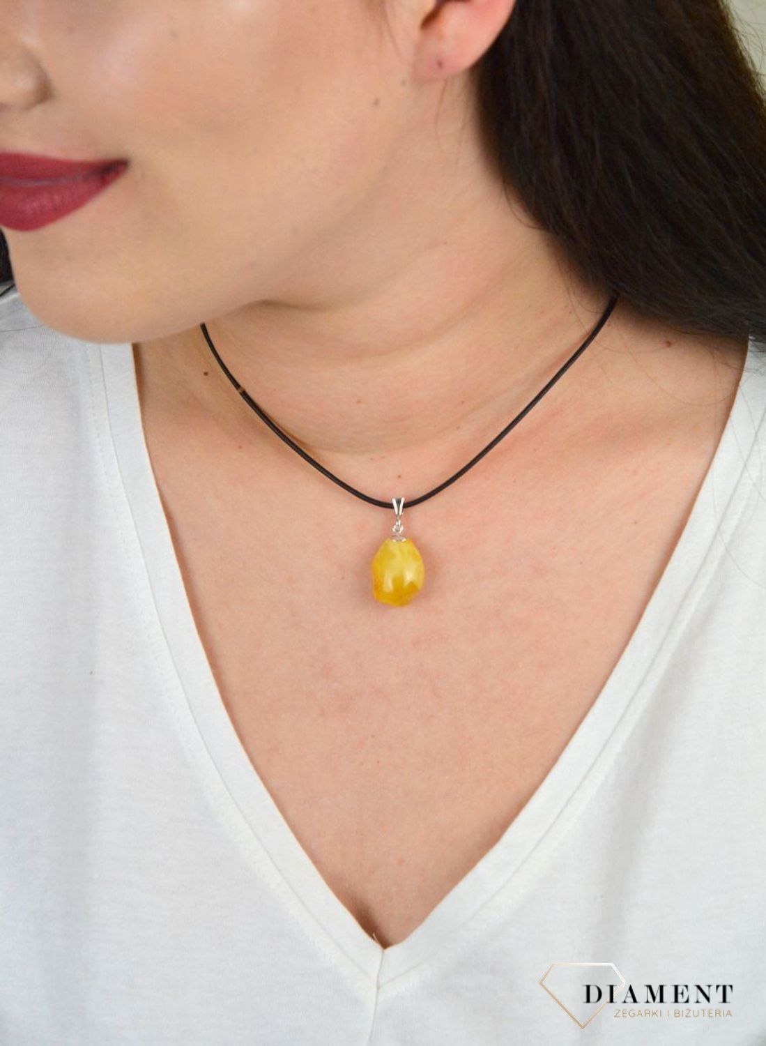 Srebrna zawieszka z mlecznym bursztynem DIA-ZAW-4547-925.jpg